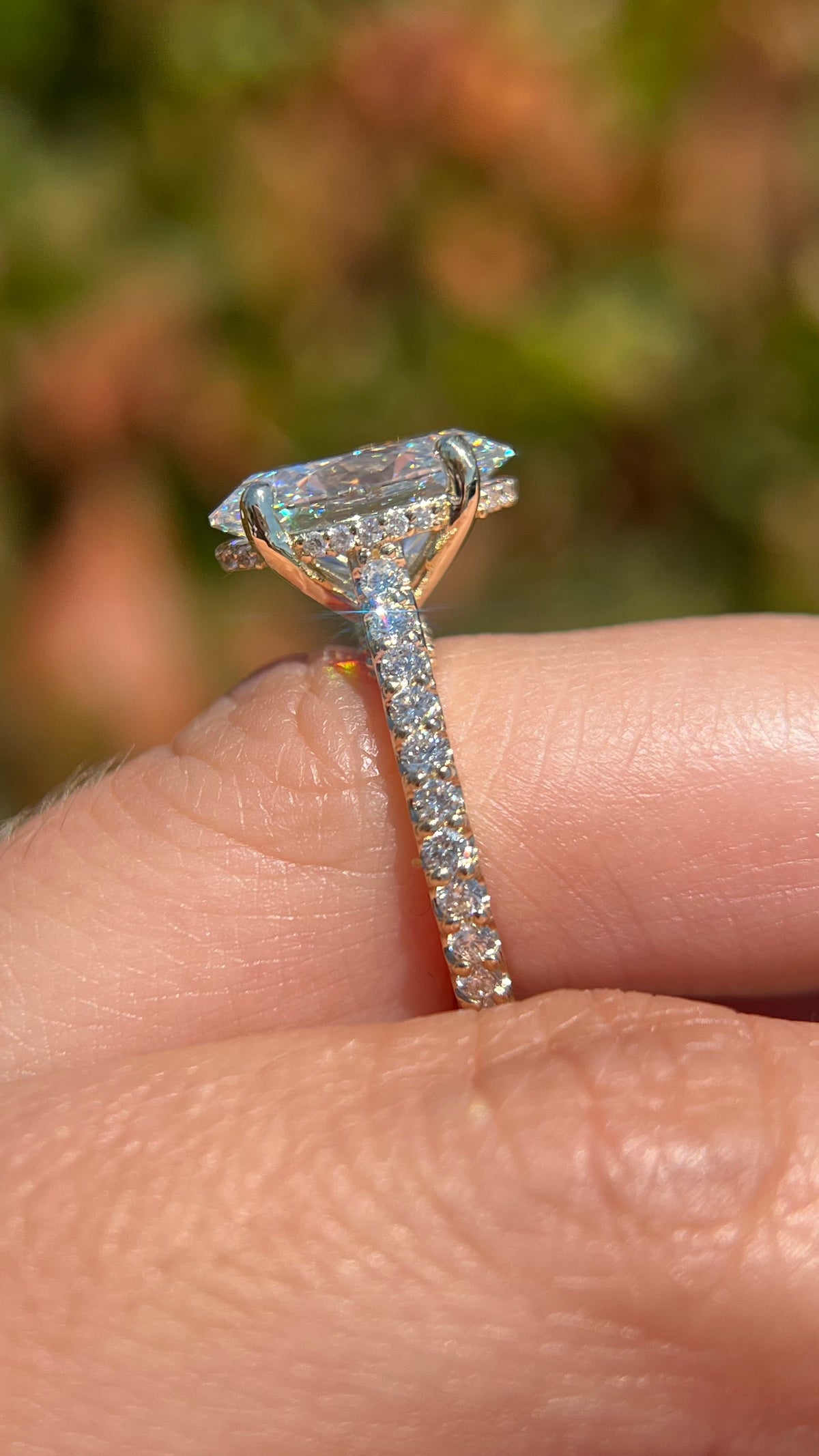 Jodi 4.03ct E-VS1 Oval Cut Lab Grown Diamond Engagement Ring 14K Gold