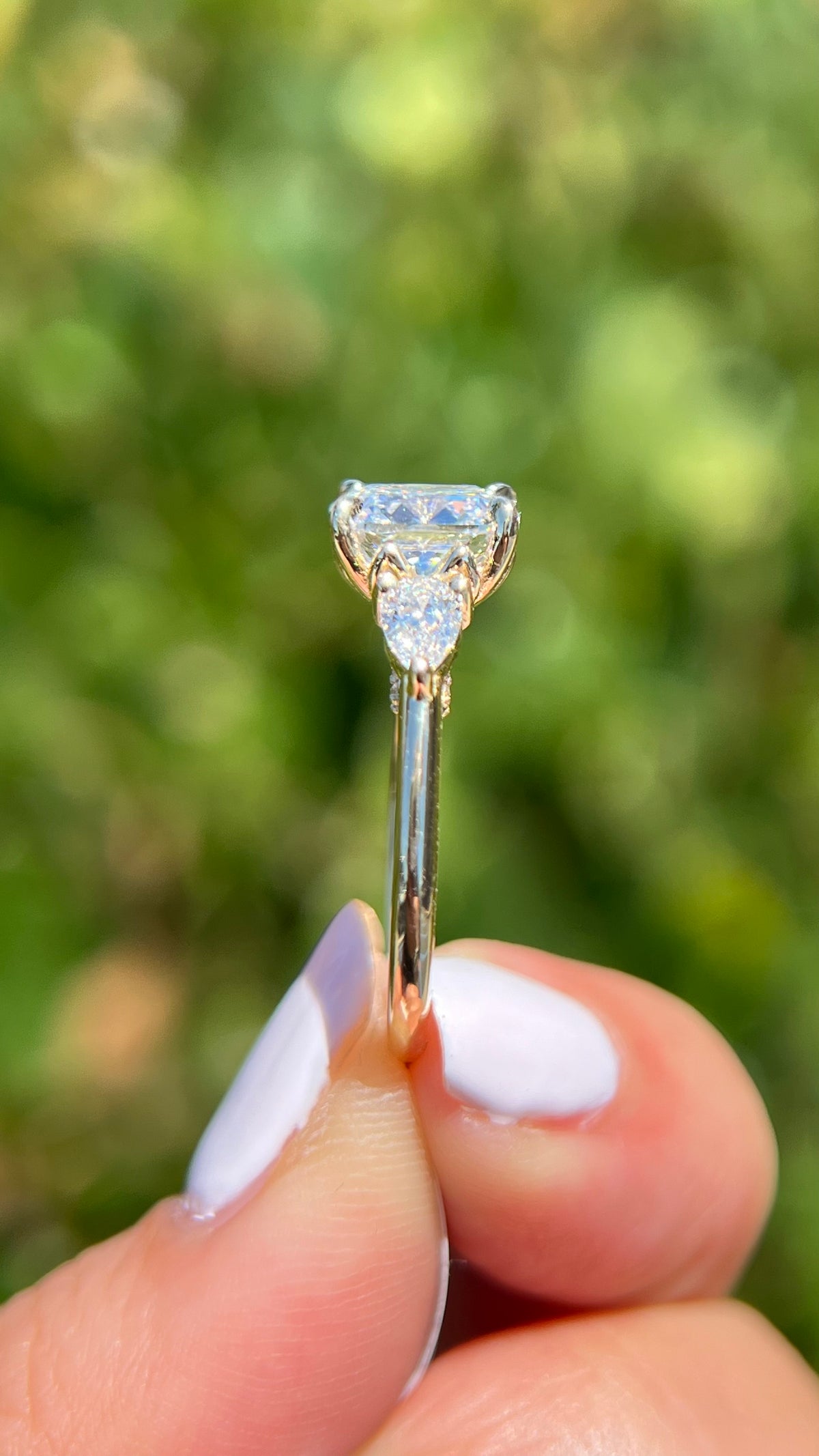 Polly 2.64ct E-VS1 Cushion Cut Lab Grown Diamond Engagement Ring 14K Gold