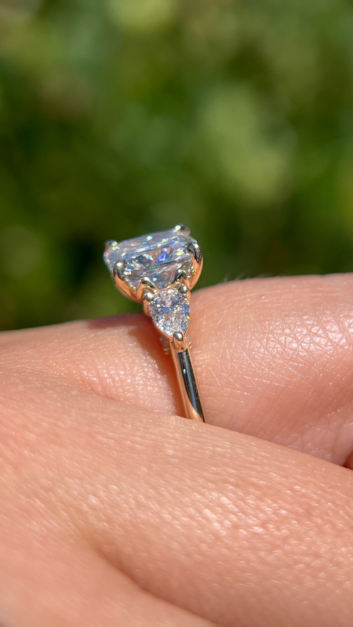 Polly 2.64ct E-VS1 Cushion Cut Lab Grown Diamond Engagement Ring 14K Gold