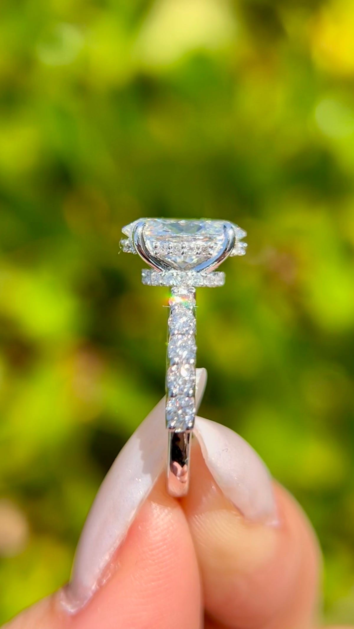 Carli 2.91ct E-VS1 Oval Cut Lab Grown Diamond Engagement Ring 14K Gold