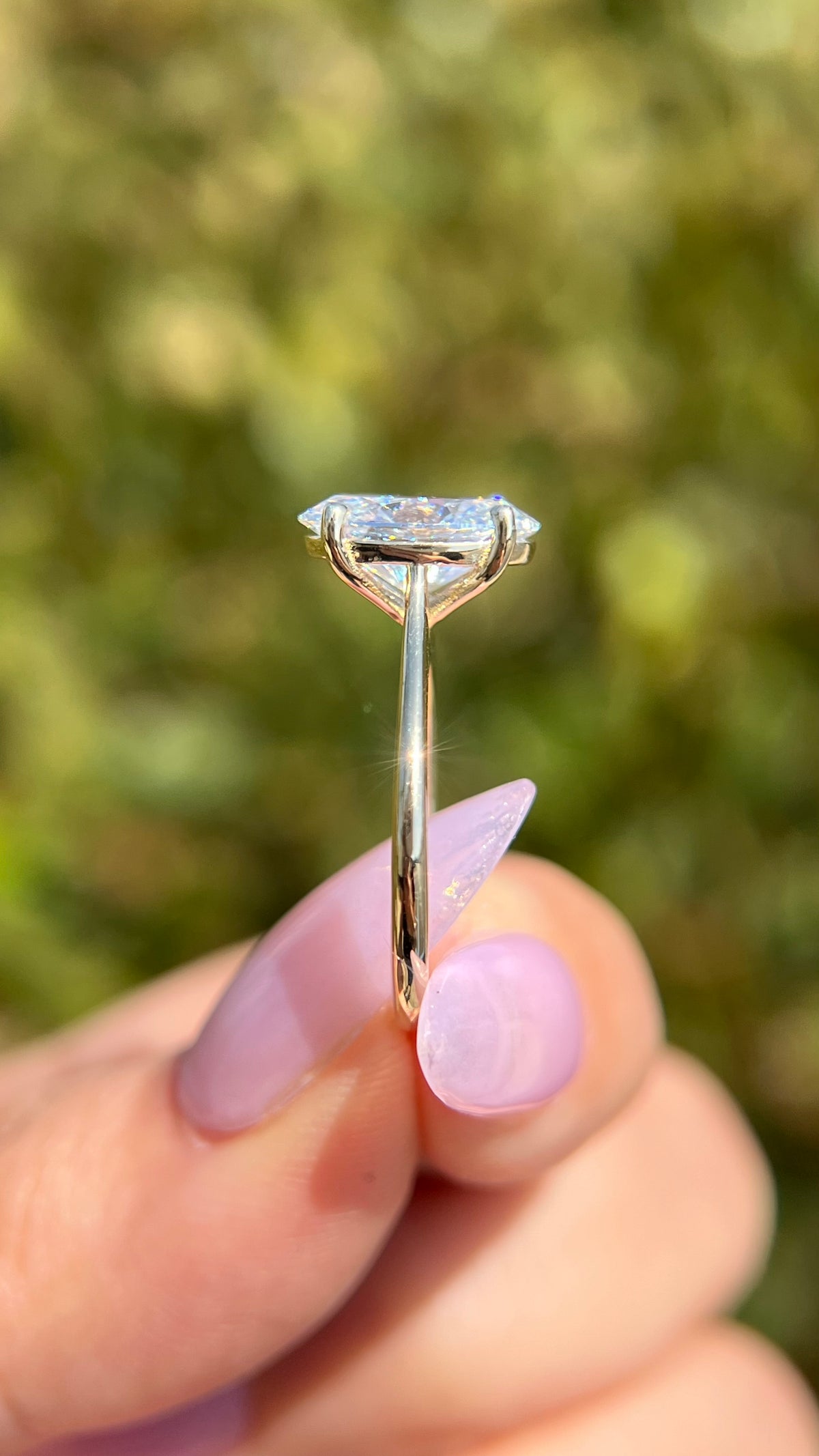 Ava 2.68ct E-VS1 Oval Cut Lab Grown Diamond Engagement Ring 14K Gold