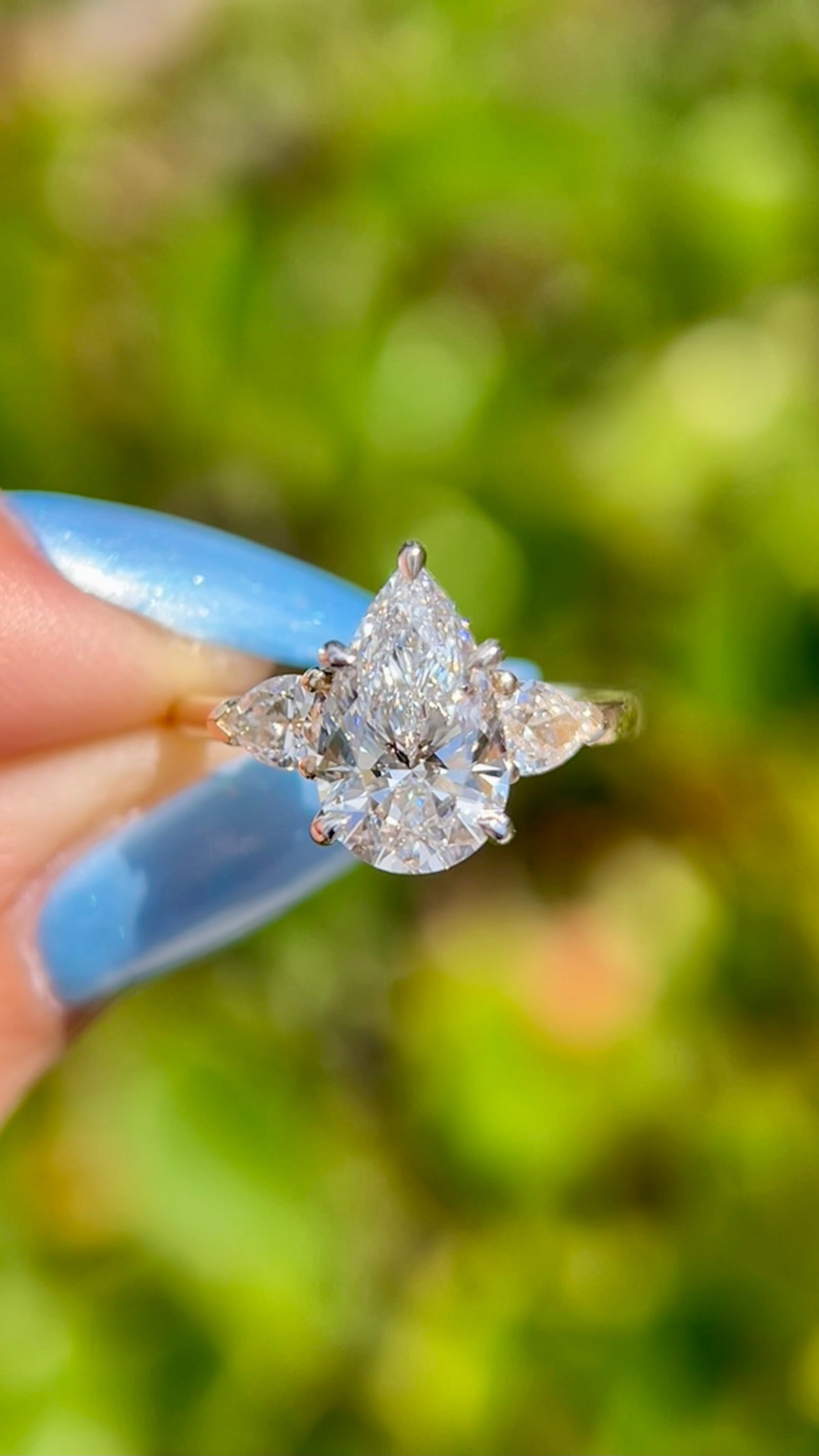 Pam 2.07ct  F-VS1 Pear Cut Lab Grown Diamond Engagement Ring 14K Gold