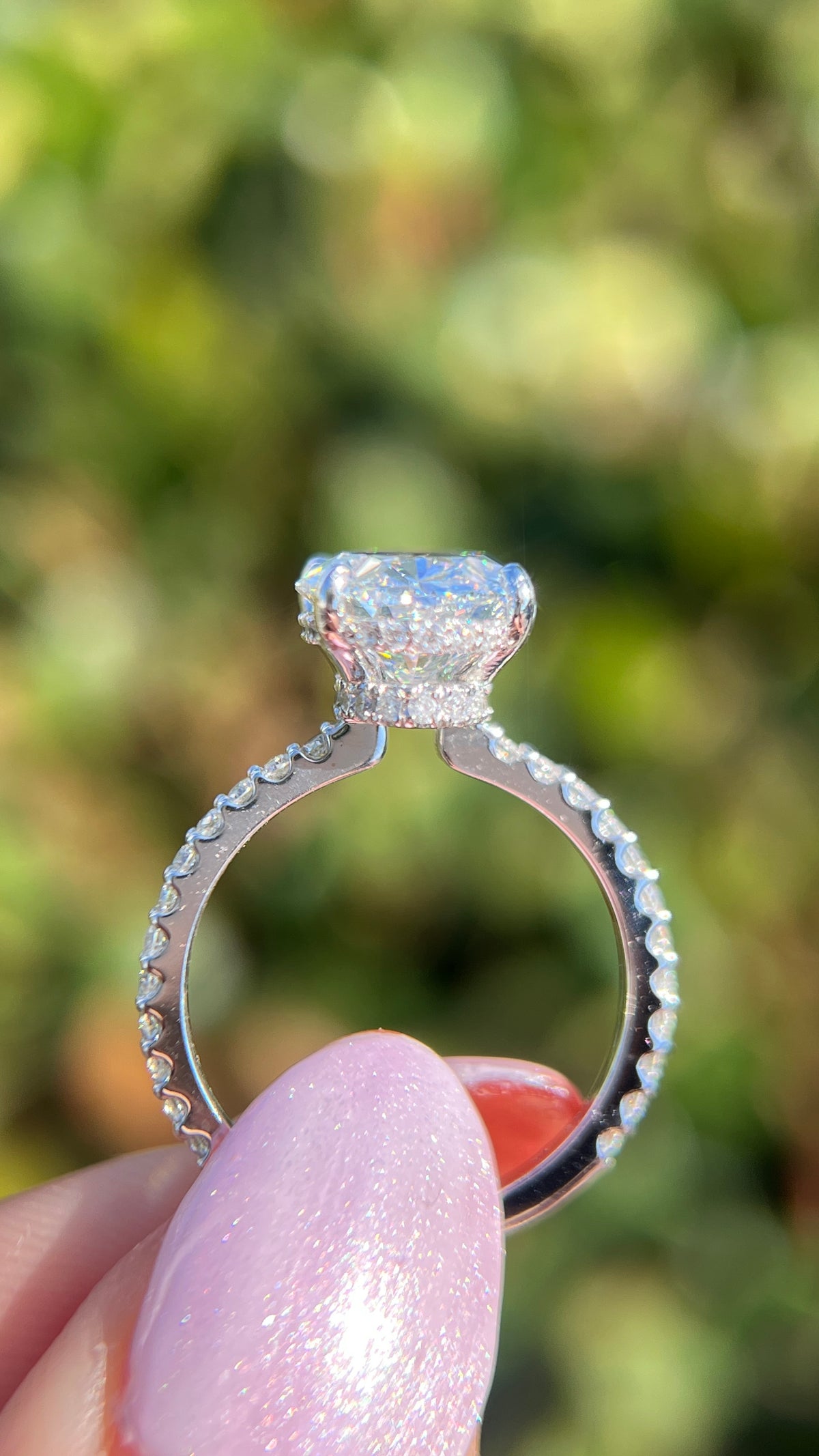 Jenni 4.10ct E-VS1 Oval Cut Lab Grown Diamond Engagement Ring 14K Gold