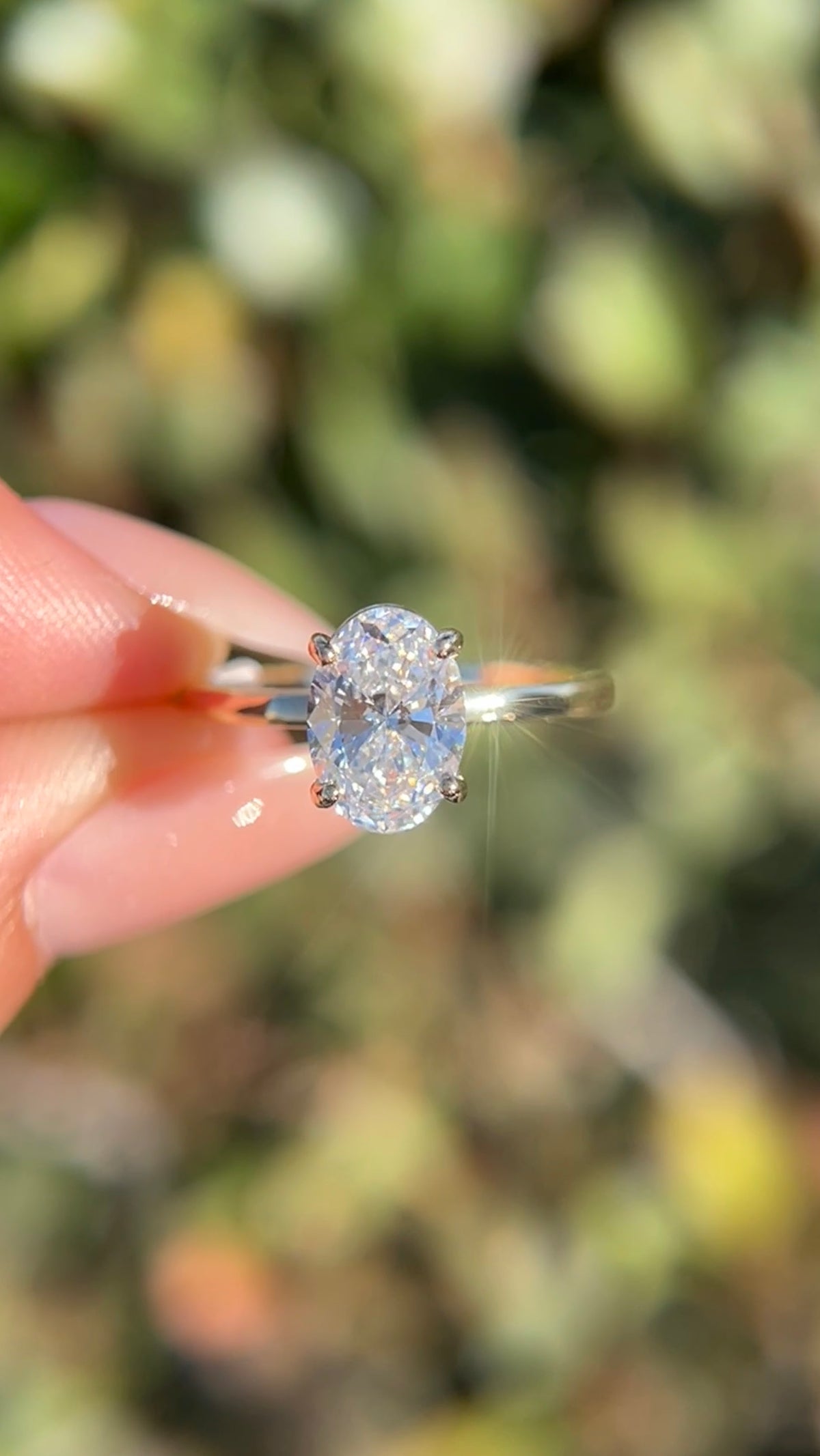 Sadie 1.58ct E-VS1 Oval Cut Lab Grown Diamond Engagement Ring 14K Gold