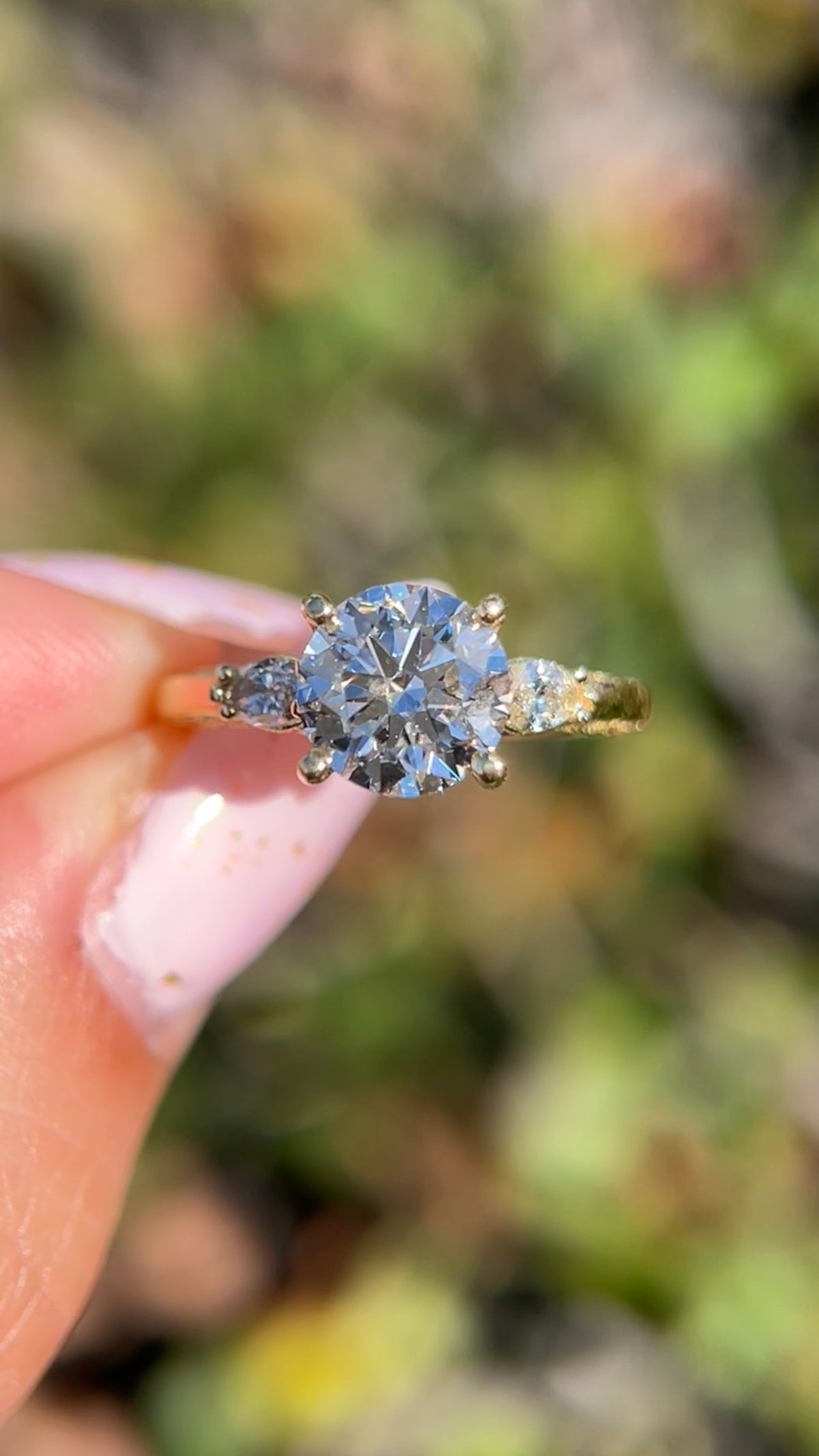 Hannah 2.02ct E-VS1 Round Cut Lab Grown Diamond Engagement Ring 14K Gold