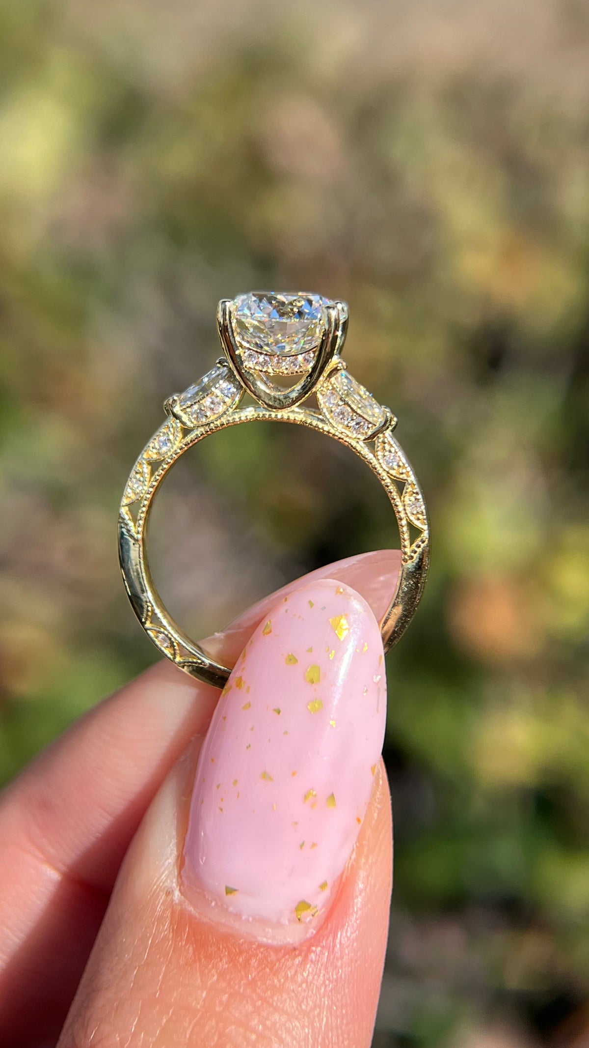 Hannah 2.02ct E-VS1 Round Cut Lab Grown Diamond Engagement Ring 14K Gold