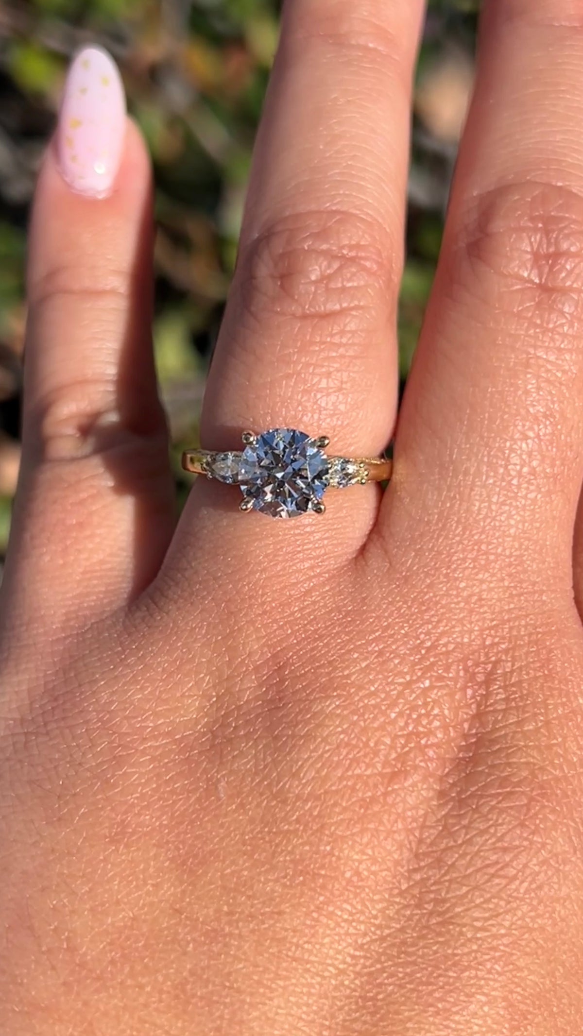 Hannah 2.02ct E-VS1 Round Cut Lab Grown Diamond Engagement Ring 14K Gold