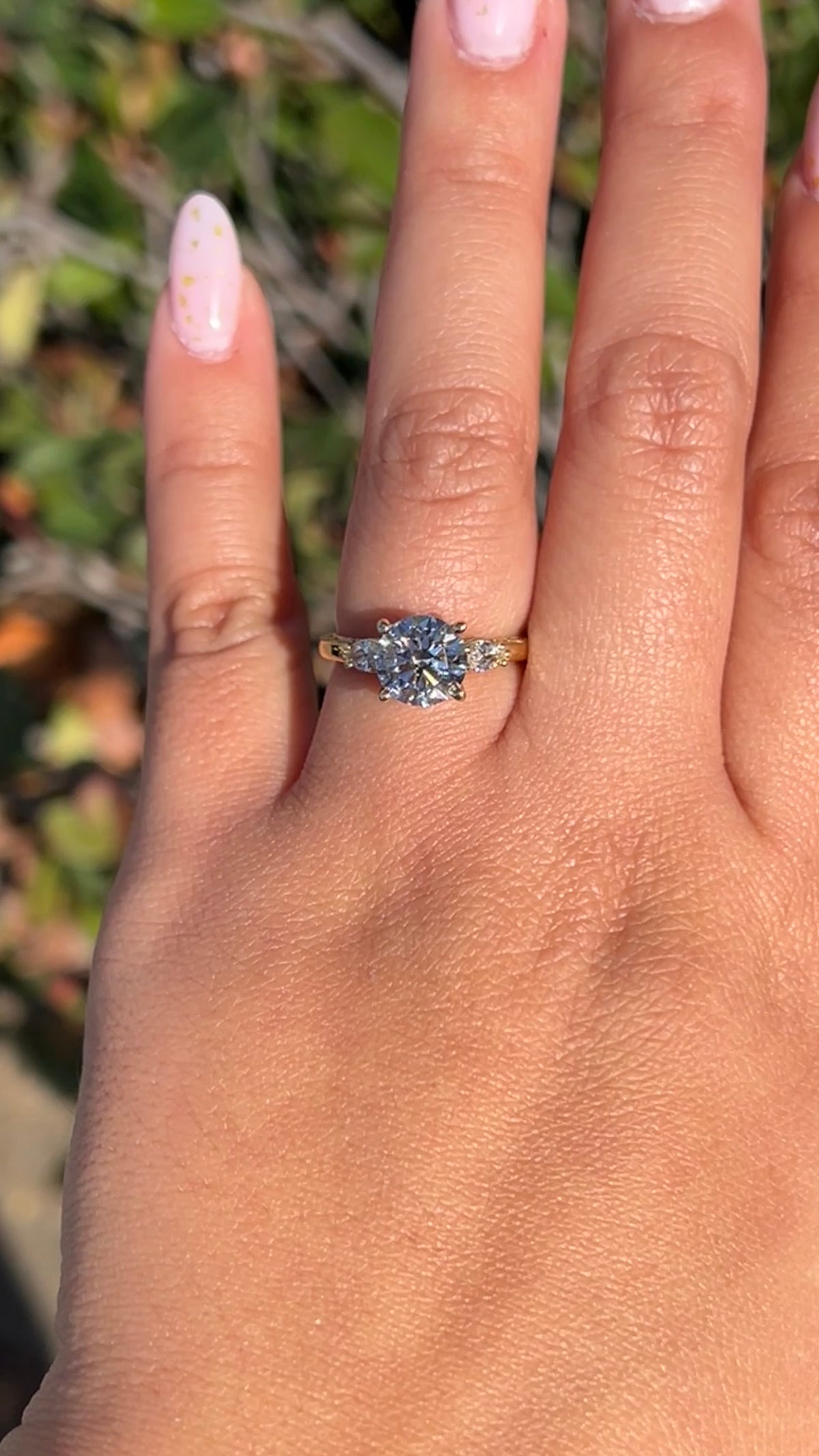 Hannah 2.02ct E-VS1 Round Cut Lab Grown Diamond Engagement Ring 14K Gold