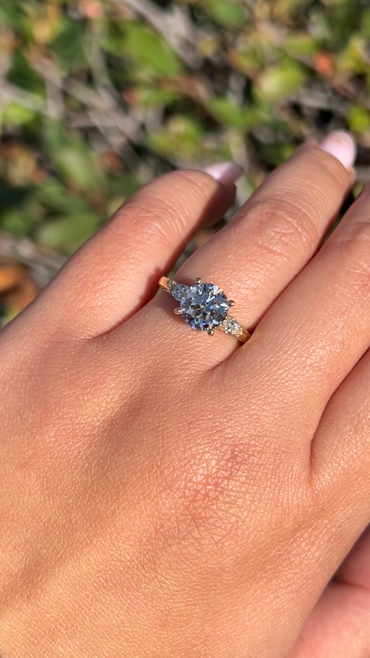 Hannah 2.02ct E-VS1 Round Cut Lab Grown Diamond Engagement Ring 14K Gold