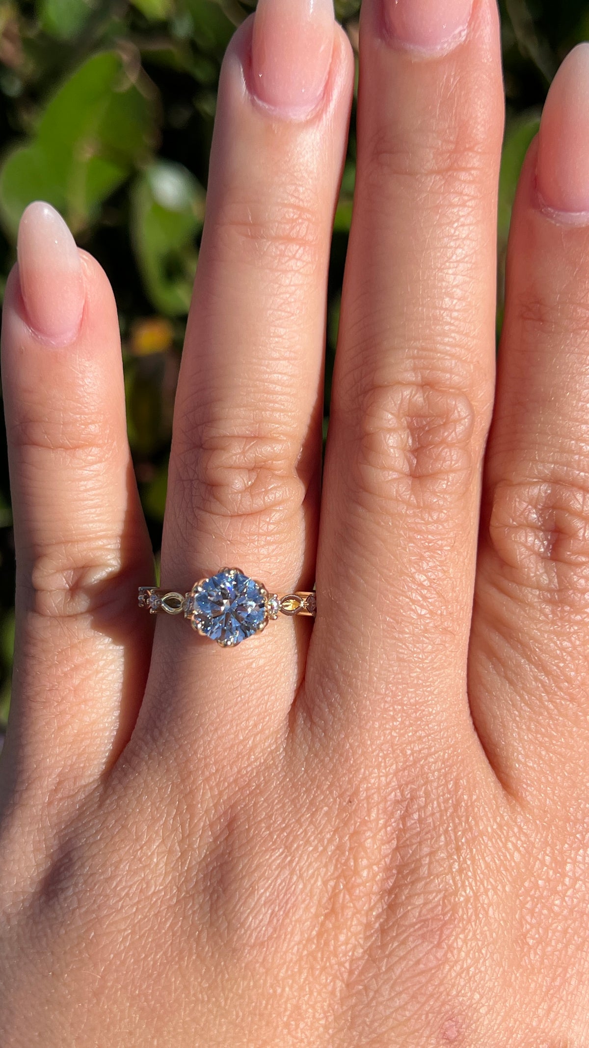 Allie Tulip Prongs 1.59ct E-VS1 Round Cut Lab Grown Diamond Engagement Ring 14K Gold