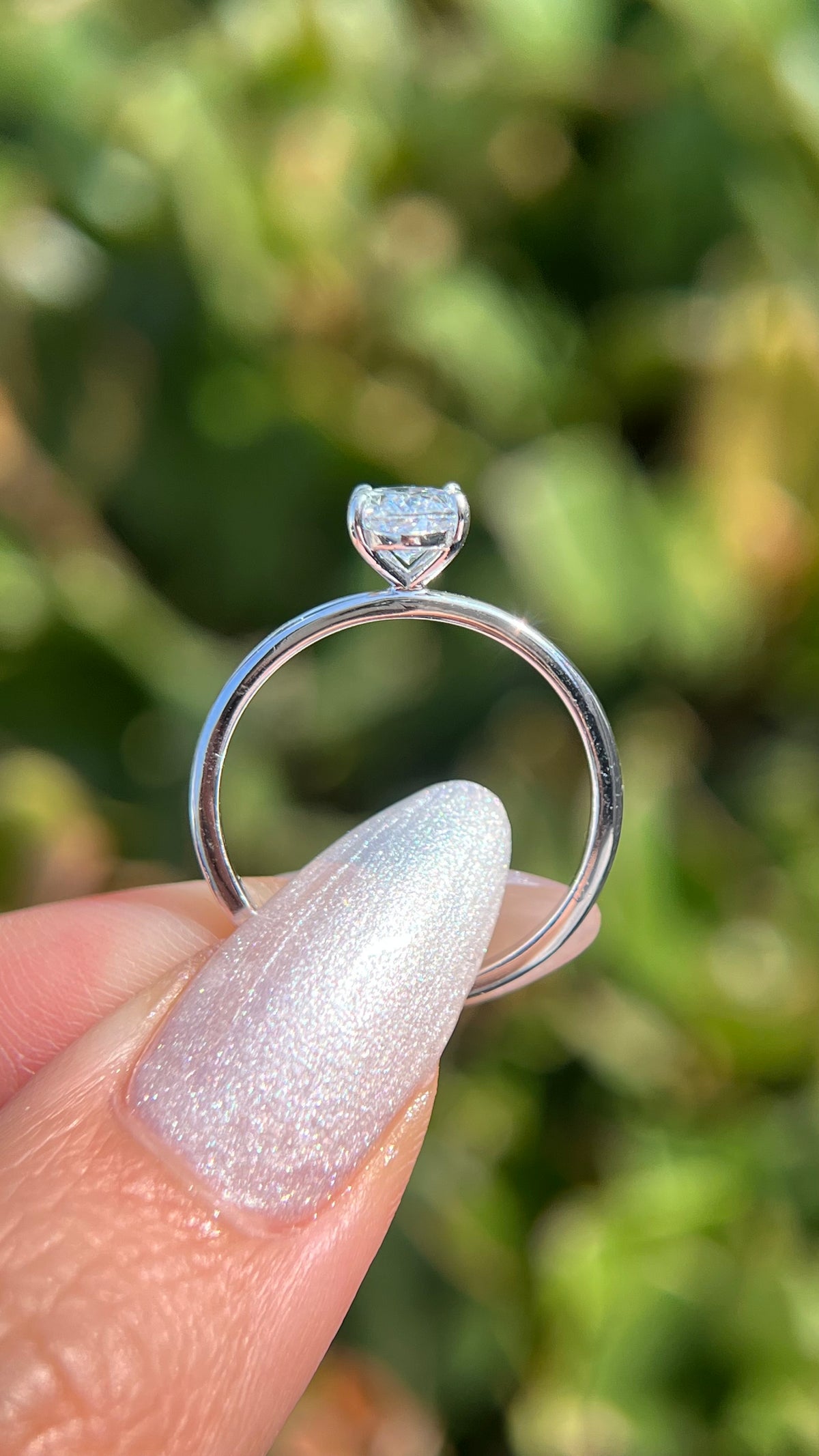 Evie 1.00ct E-VS1 Oval Cut Lab Grown Diamond Engagement Ring 14K Gold