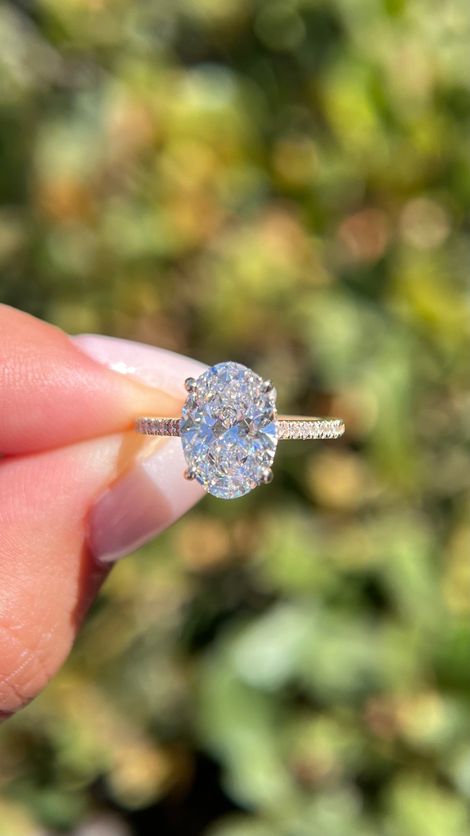 Jodi 3.09ct E-VS1 Oval Cut Lab Grown Diamond Engagement Ring 14K Gold