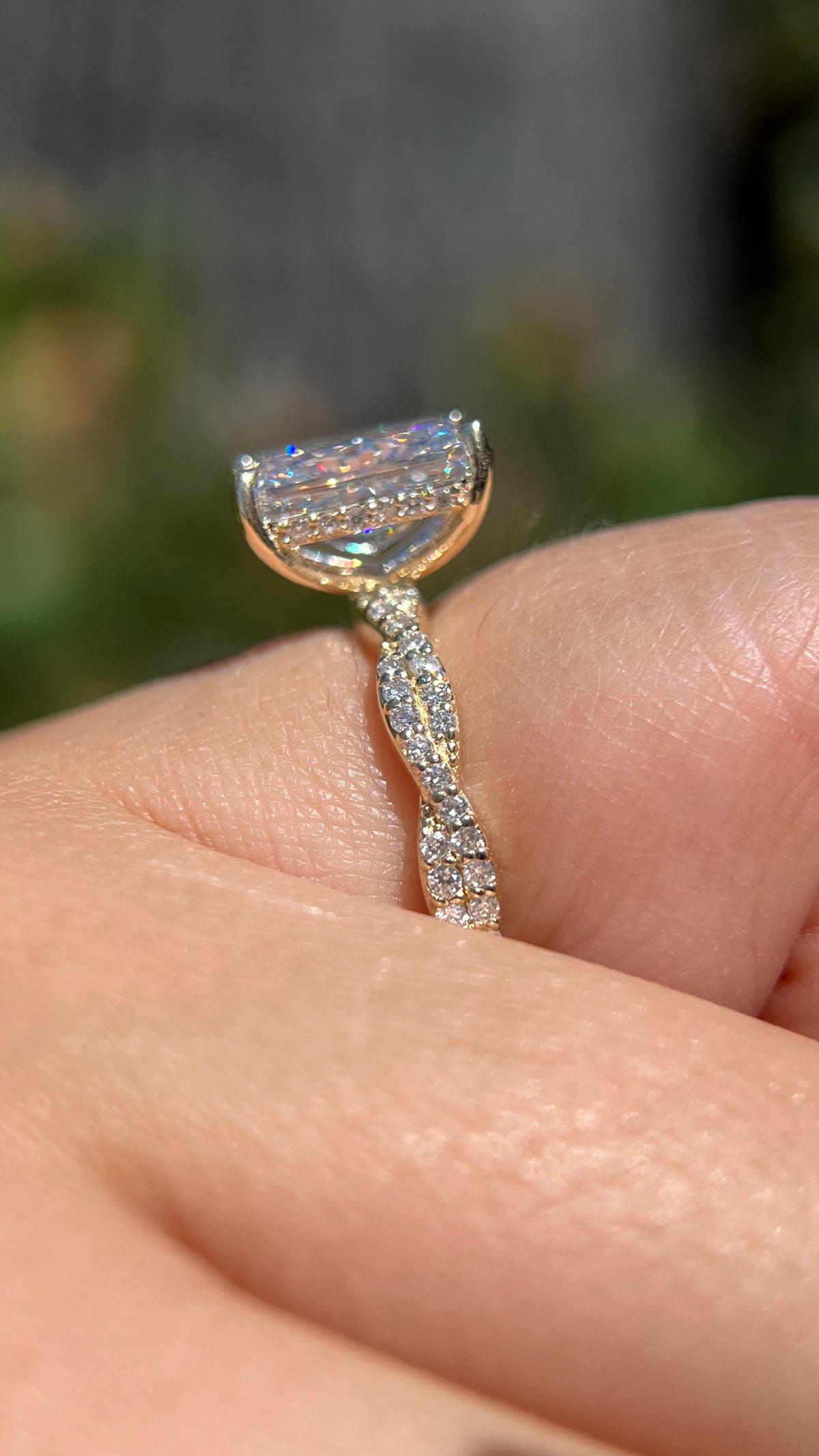 Laura 2.57ct E-VS1 Radiant Cut Lab Grown Diamond Engagement Ring 14K Gold