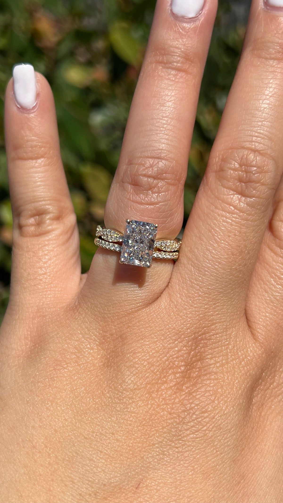 Laura 2.57ct E-VS1 Radiant Cut Lab Grown Diamond Engagement Ring 14K Gold