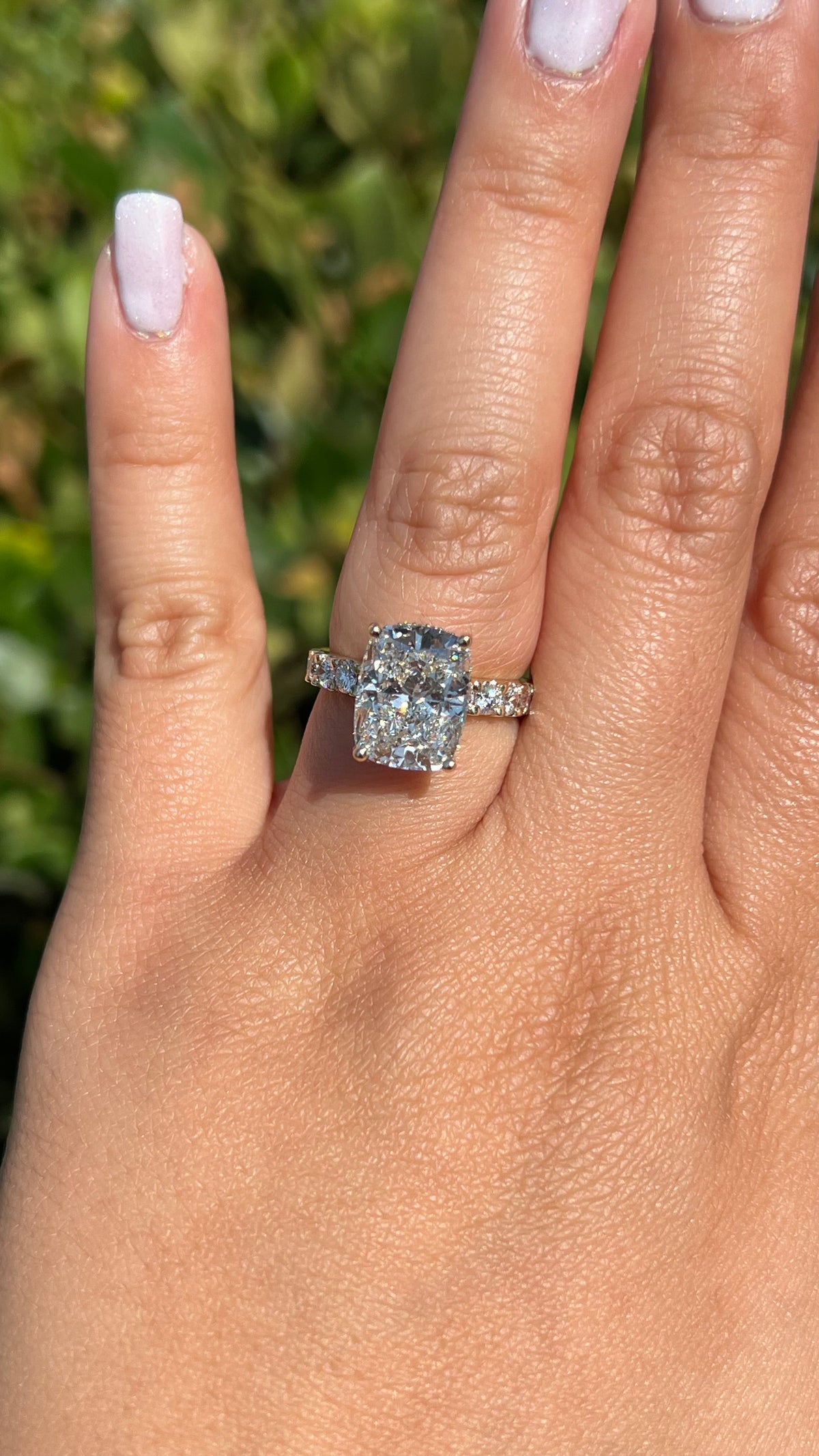 Jada 5.06ct E-VS1 Elongated Cushion Lab Diamond Engagement Ring 14K Gold