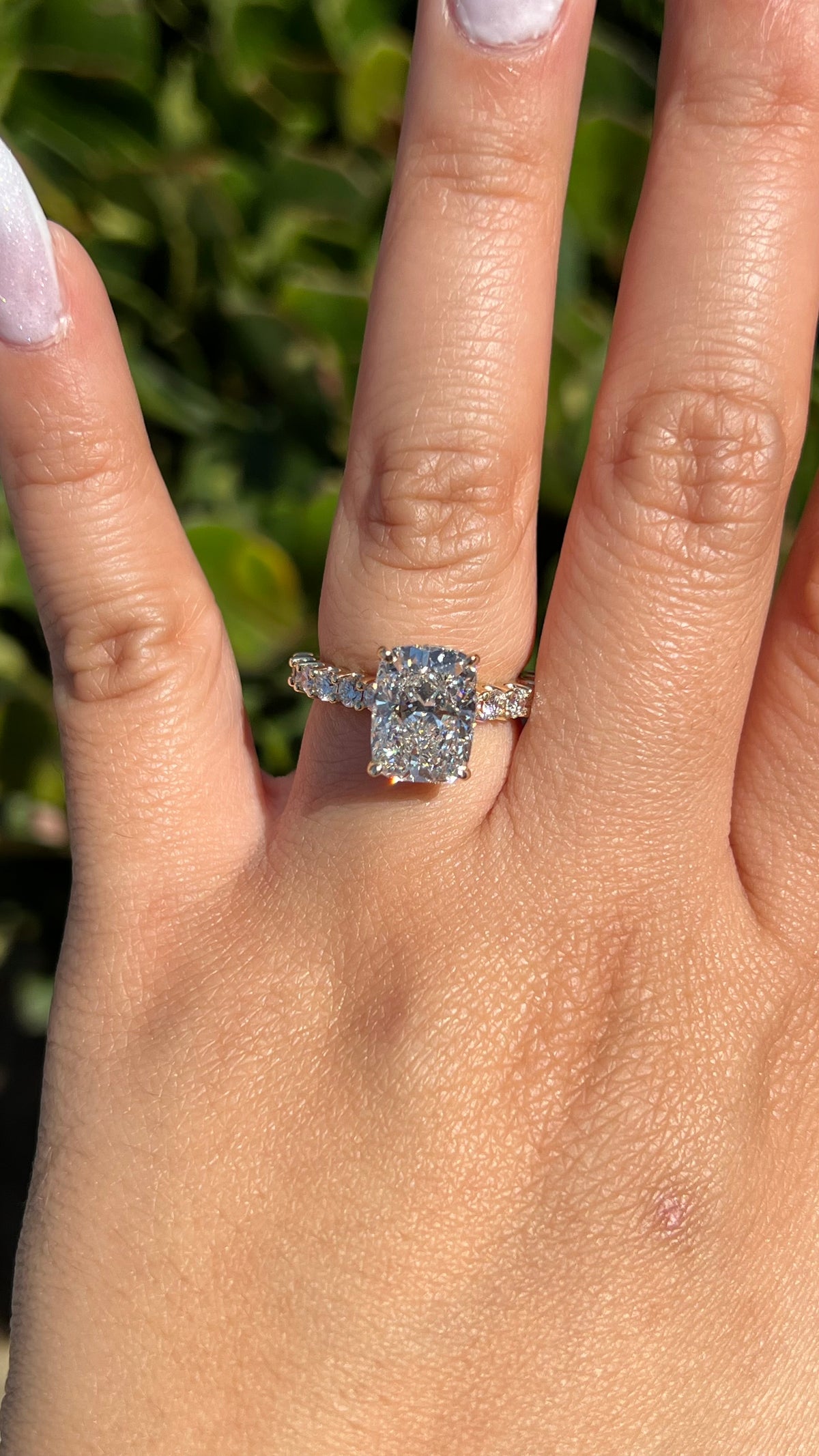 Crystal 4.07ct E-VS1 Cushion Cut Lab Grown Diamond Engagement Ring 14K Gold