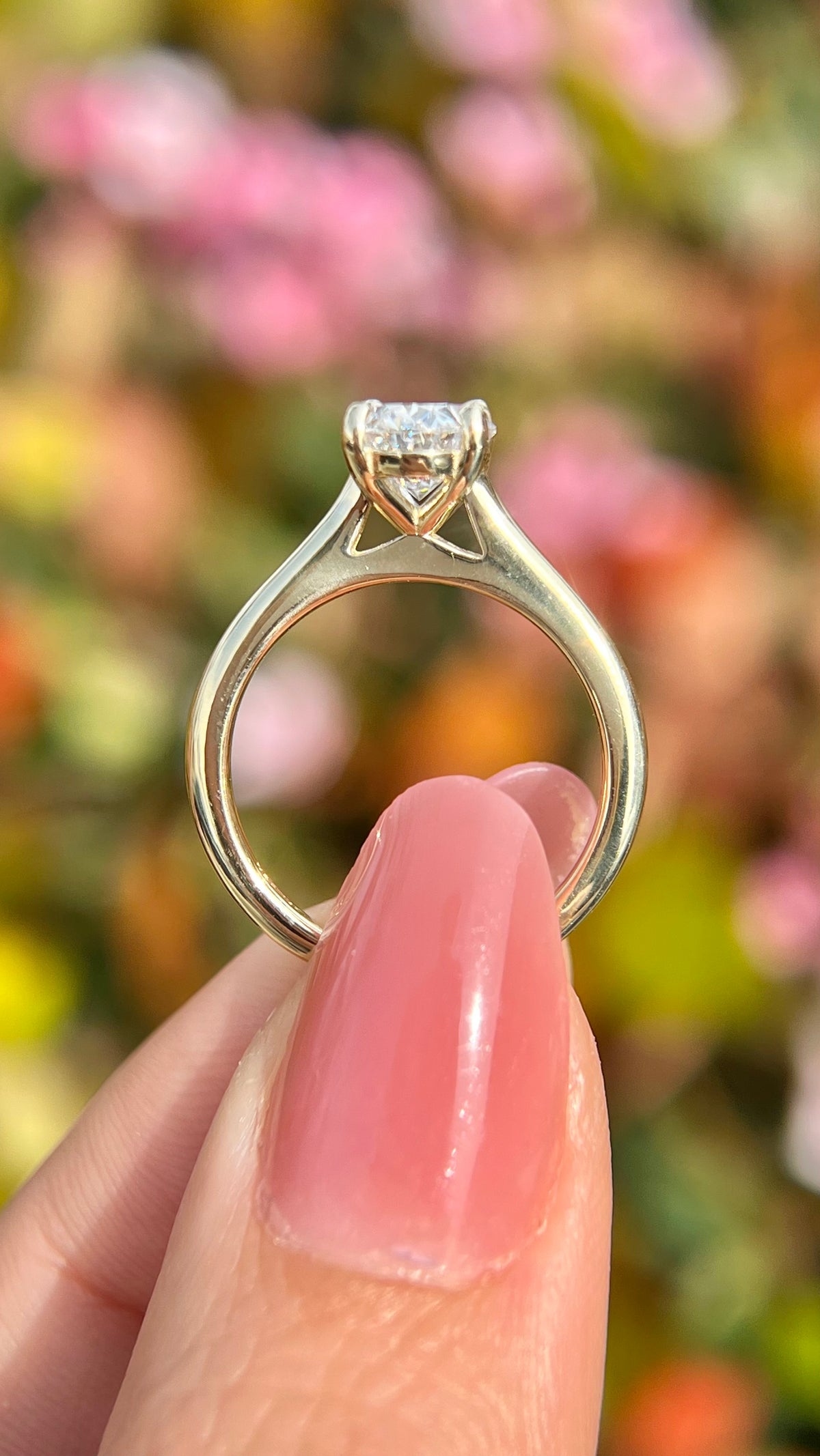 Ava 1.58ct E-VS1 Oval Cut Lab Grown Diamond Engagement Ring 14K Gold