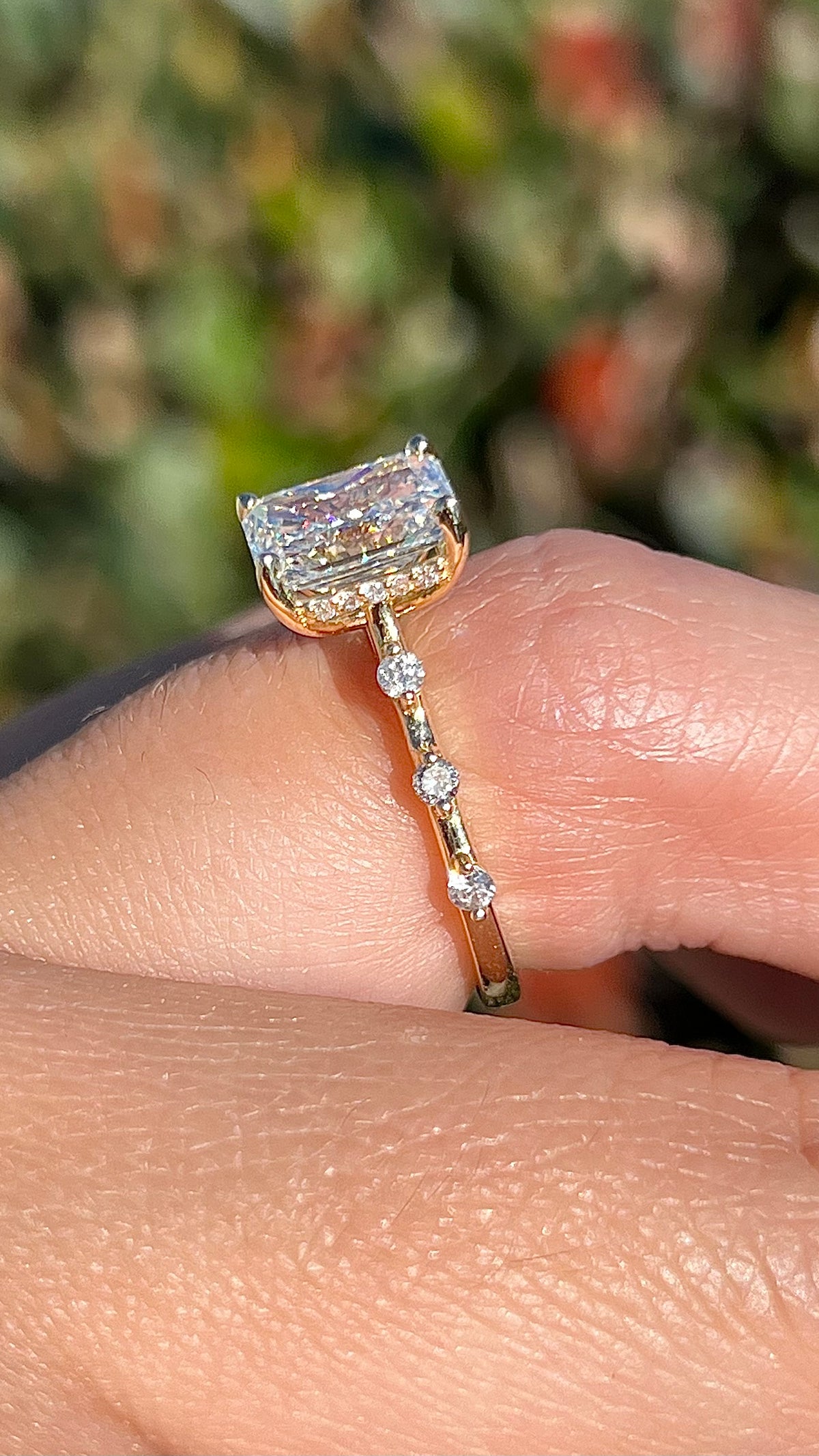 Belle 2.07ct F-VS1 Radiant Cut Lab Grown Diamond Engagement Ring 14K Gold