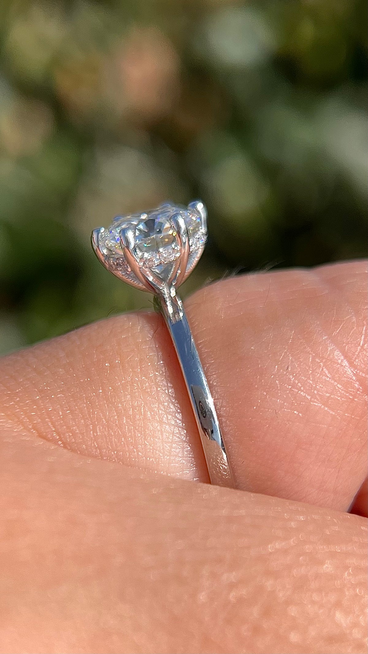 Evie 2.06ct E-VS1 Round Cut Lab Grown Diamond Engagement Ring 14K Gold