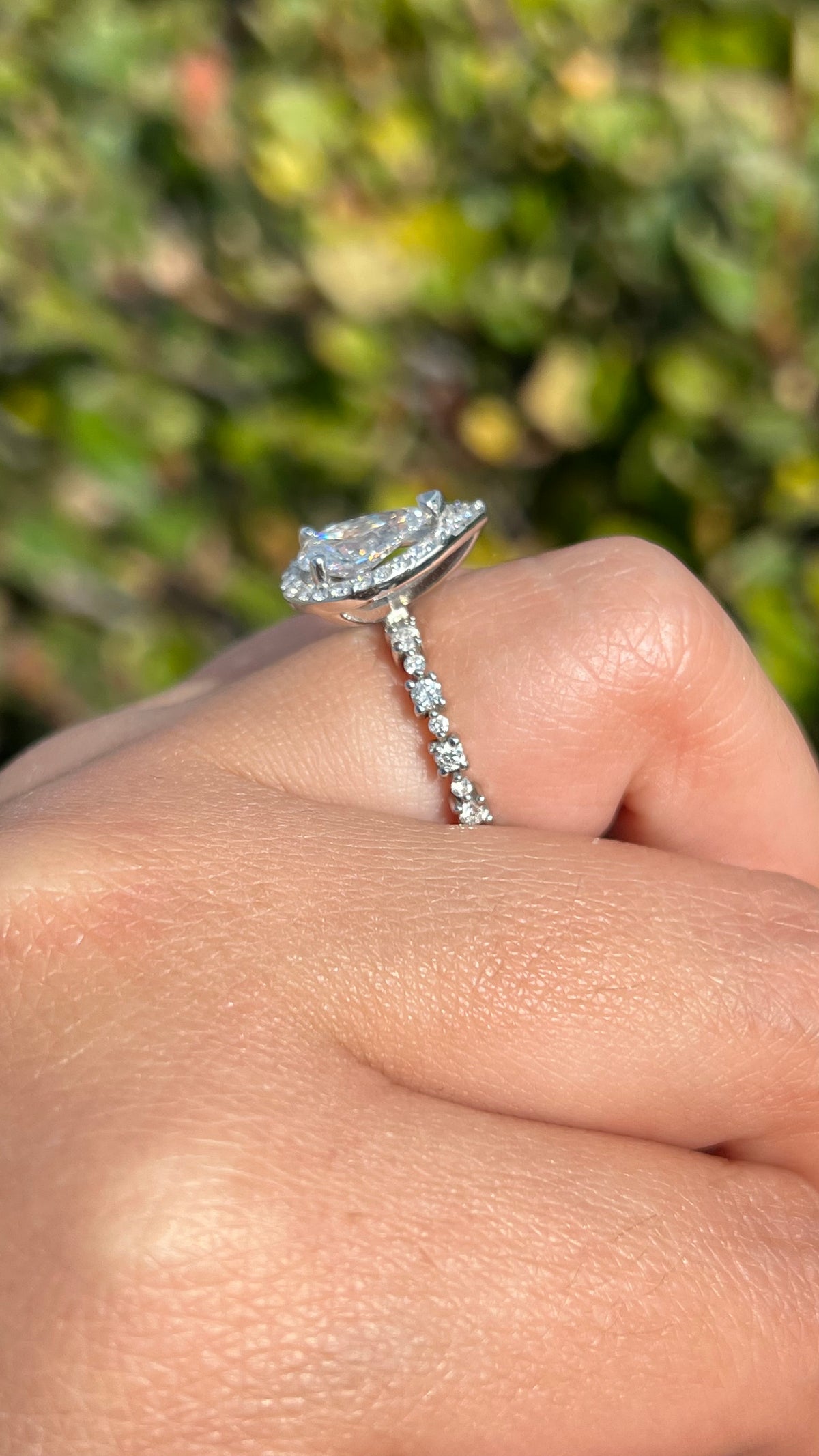 Faye 1.56ct E-VS1 Pear Cut Lab Grown Diamond Engagement Ring 14K Gold