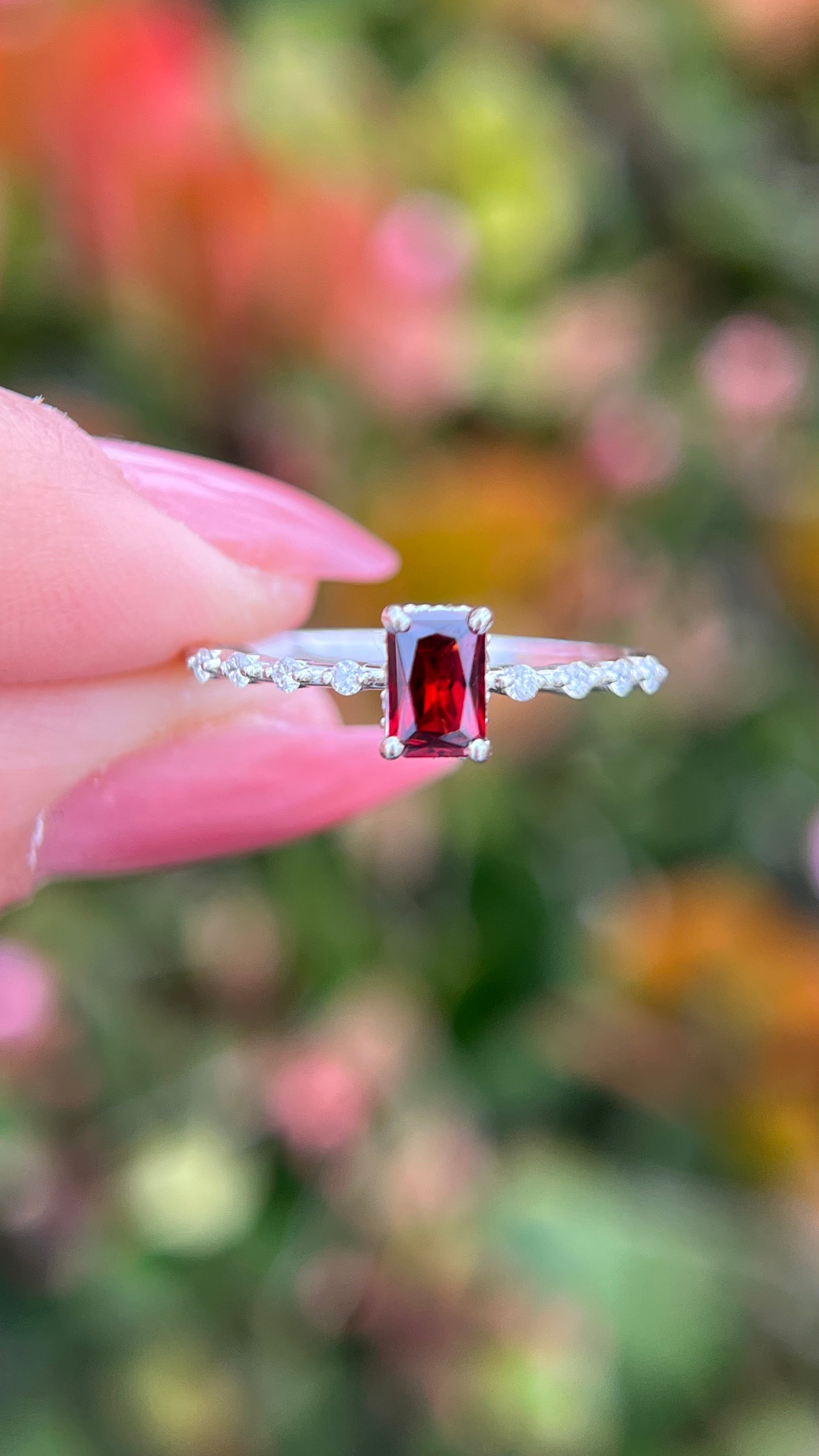 Bella 6x4mm 0.50ct Radiant Cut Garnet Underhalo Spaced Diamond
