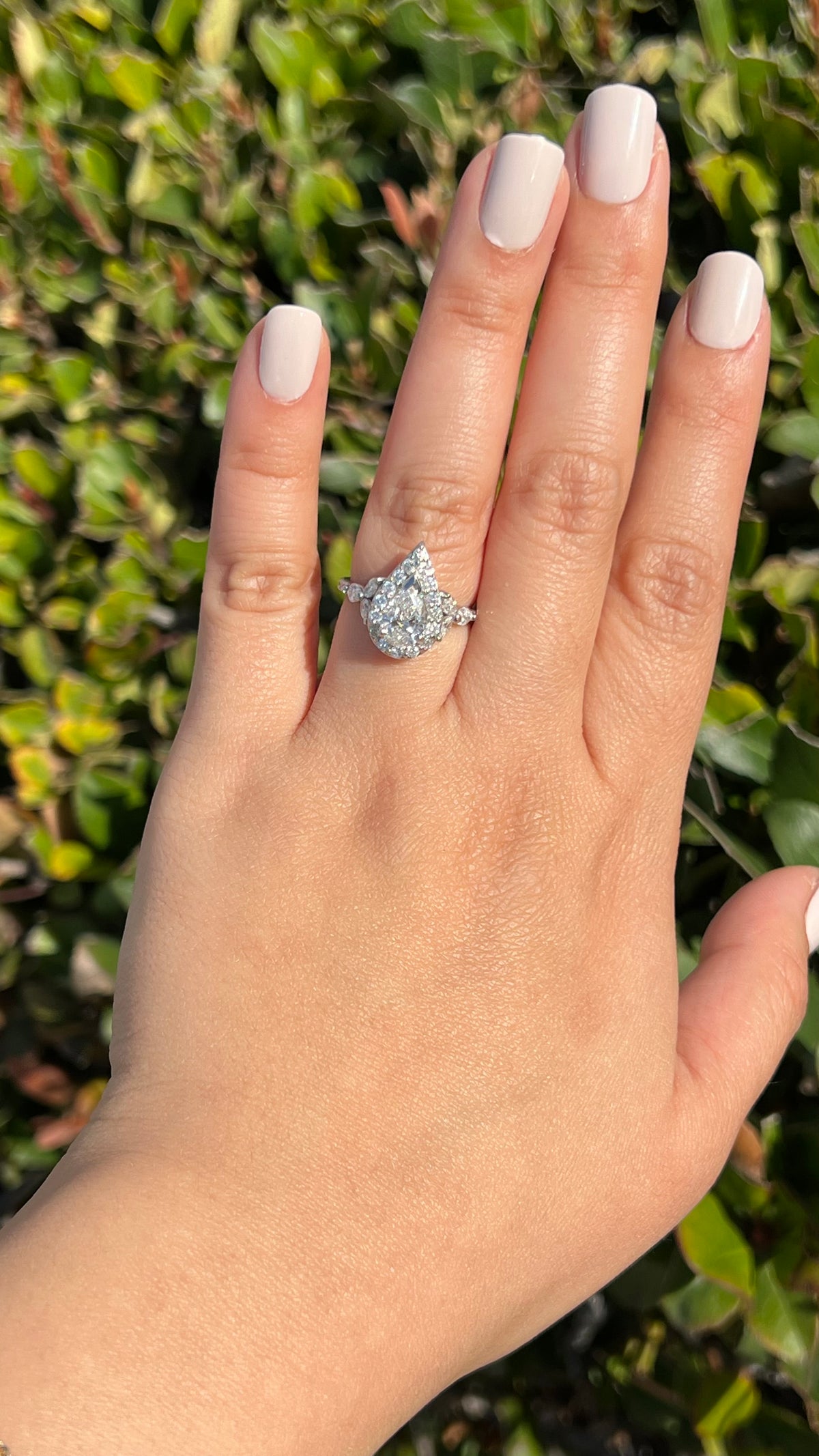 Heidi 1.01ct E-VS2 Pear Cut Lab Grown Diamond Engagement Ring 14K Gold