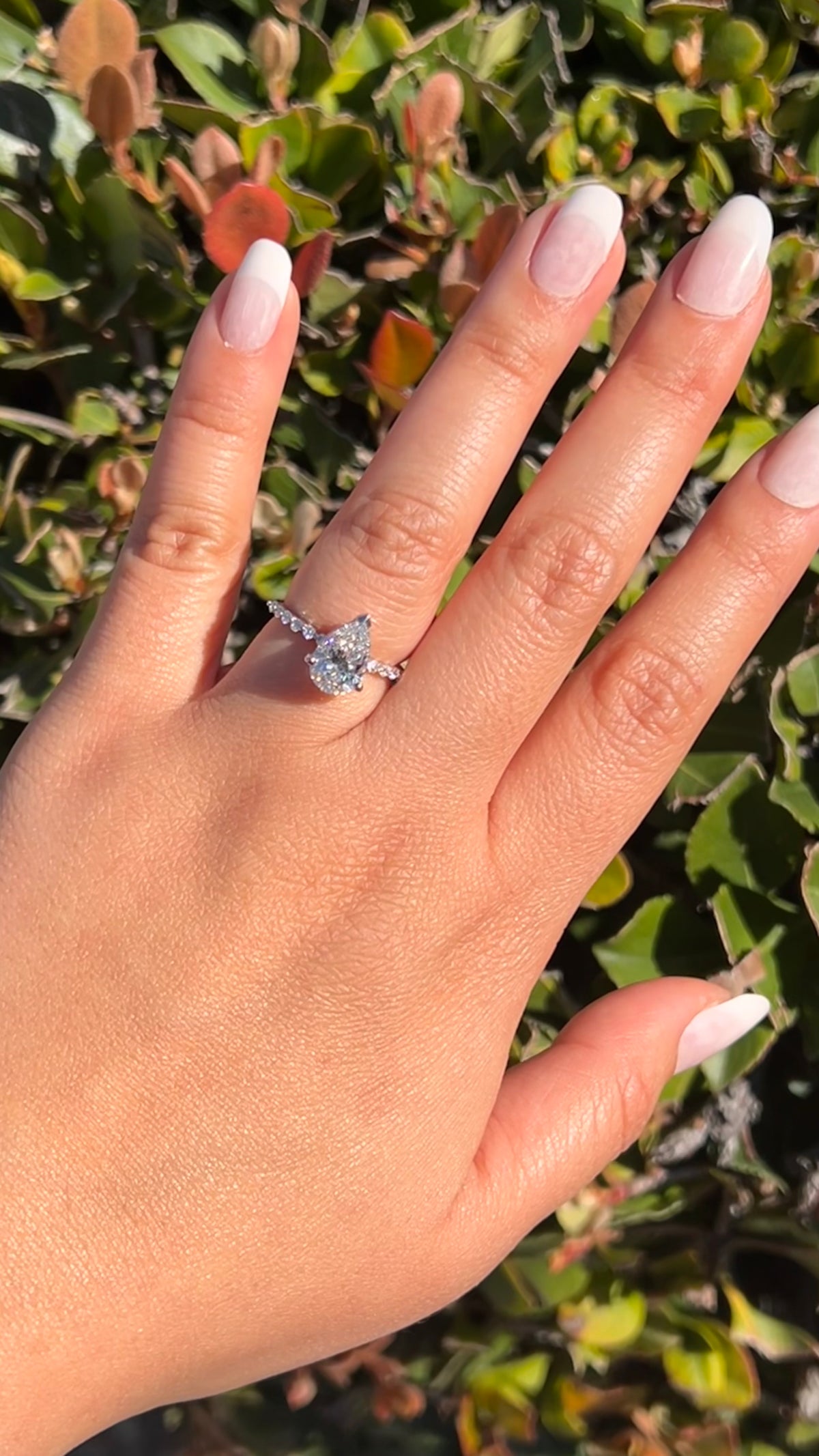 Iris 1.38ct F-VS1 Pear Cut Lab Grown Diamond Engagement Ring 14K Gold