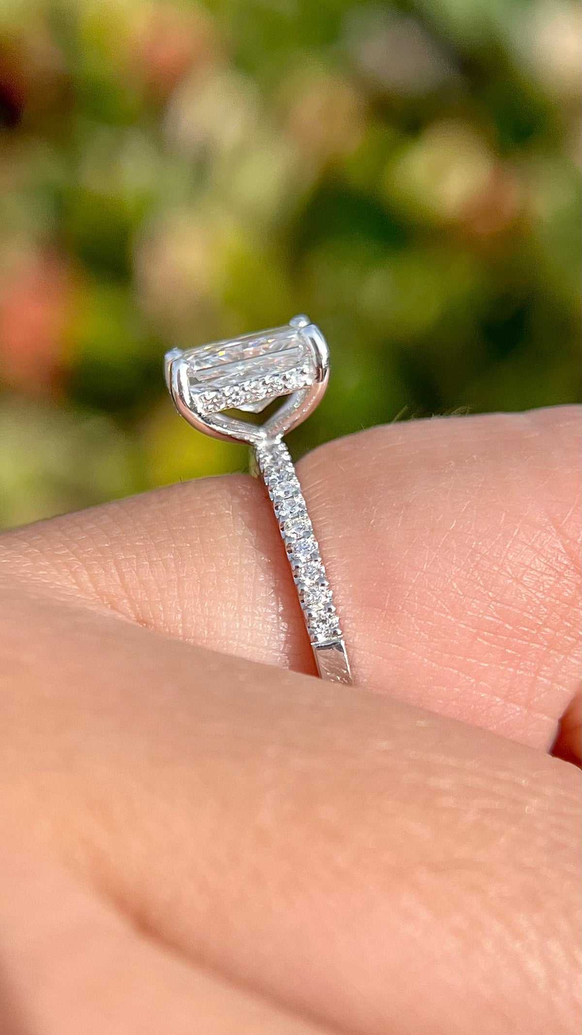 Jada 2.26ct E-VS1 Radiant Cut Lab Grown Diamond Engagement Ring 14K Gold