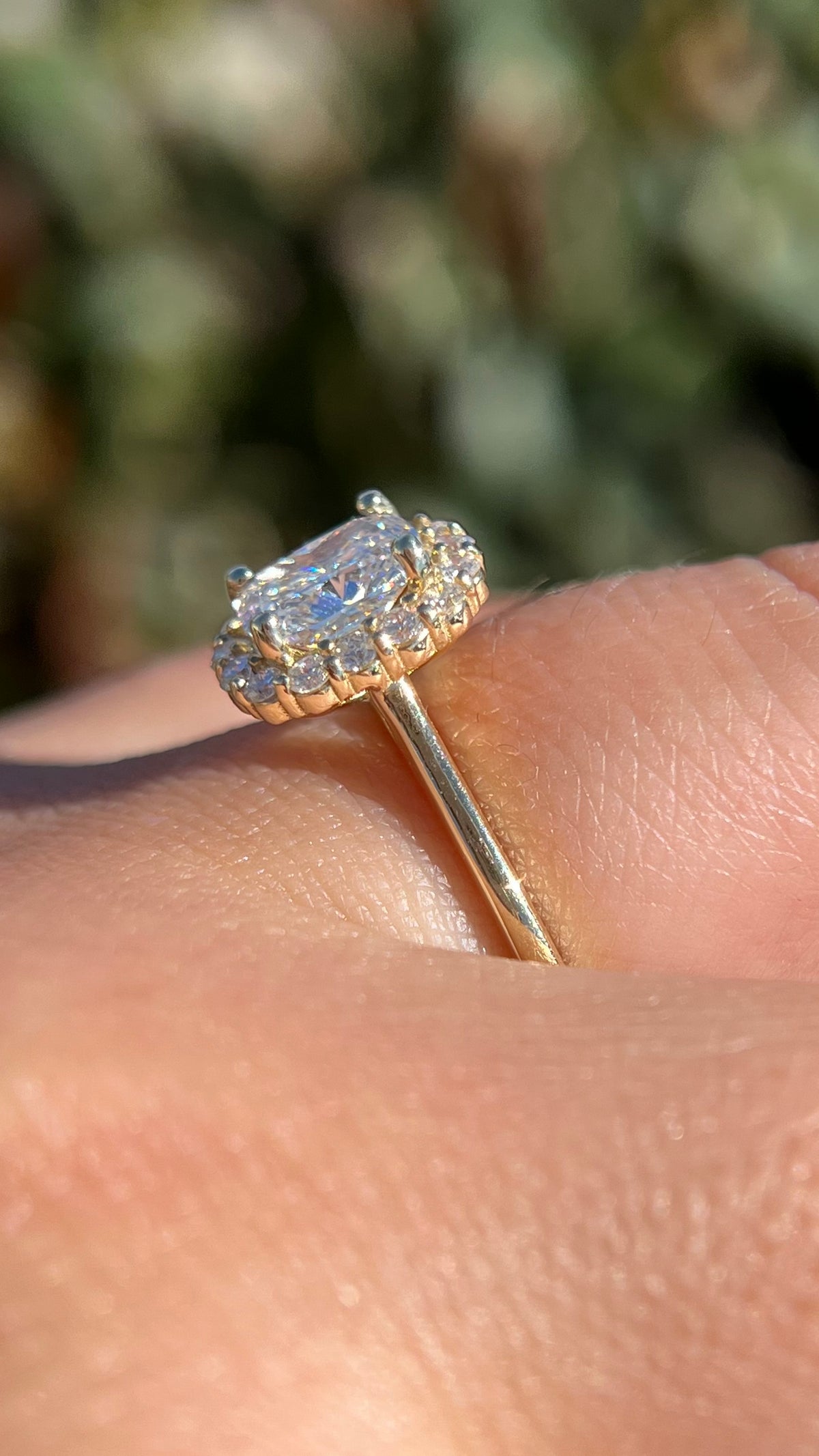 Kali 1.43ct F-VS2 Cushion Cut Lab Grown Diamond Engagement Ring 14K Gold