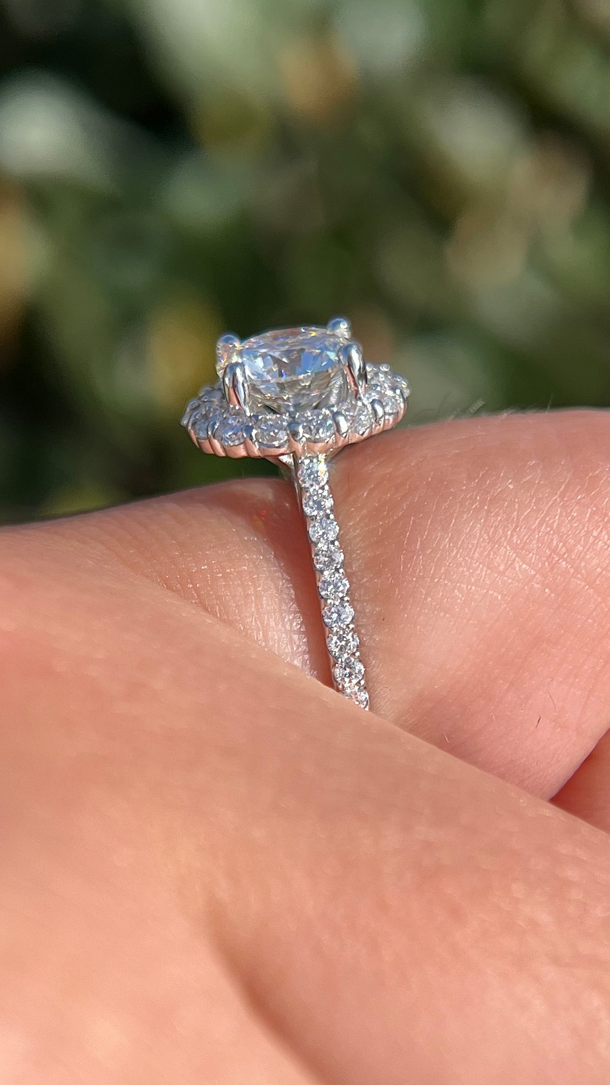 Kayla 1.90ct E-VS1 Round Cut Lab Grown Diamond Engagement Ring 14K Gold