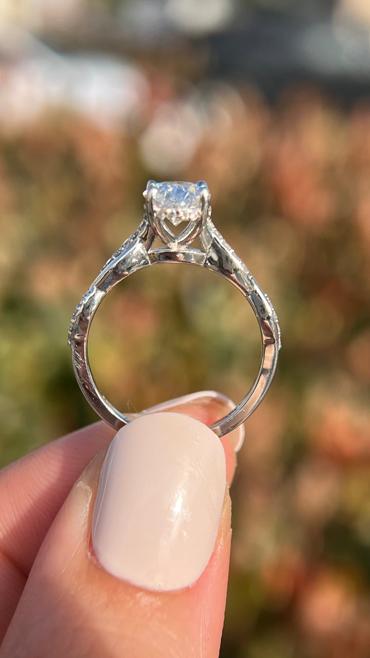 Lena 1.58ct E-VS1 Oval Cut Lab Grown Diamond Engagement Ring 14K Gold