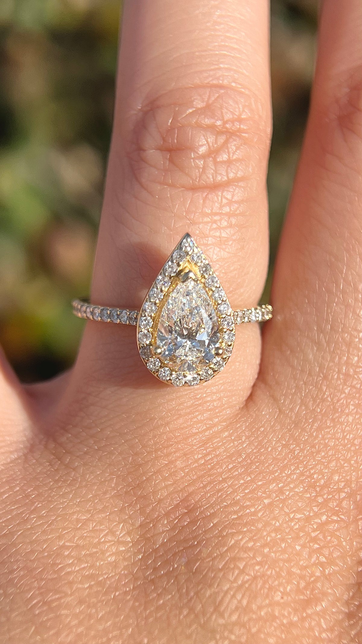 Lily 1.56ct E-VS1 Pear Cut Lab Grown Diamond Engagement Ring 14K Gold