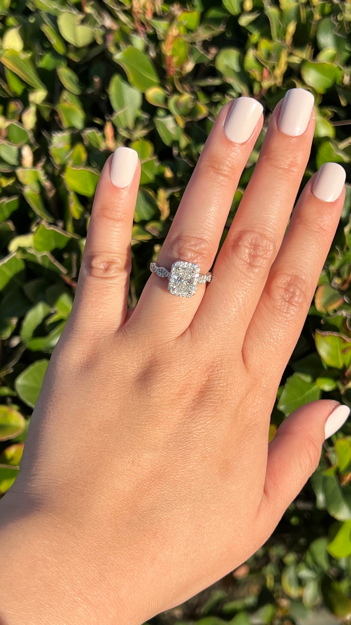 Linda 1.51ct E-VS1 Radiant Cut Lab Grown Diamond Engagement Ring 14K Gold