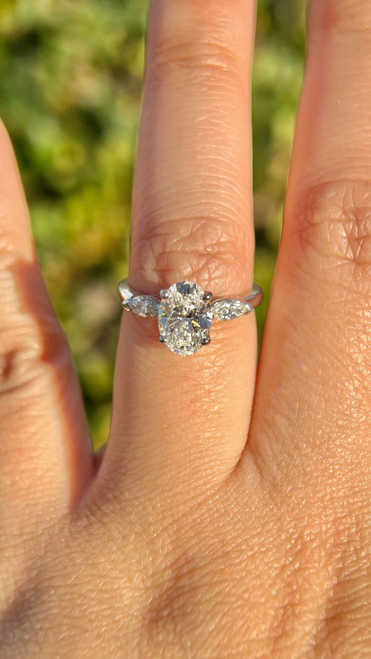 Mae 1.58ct E-VS1 Oval Cut Lab Grown Diamond Engagement Ring 14K Gold