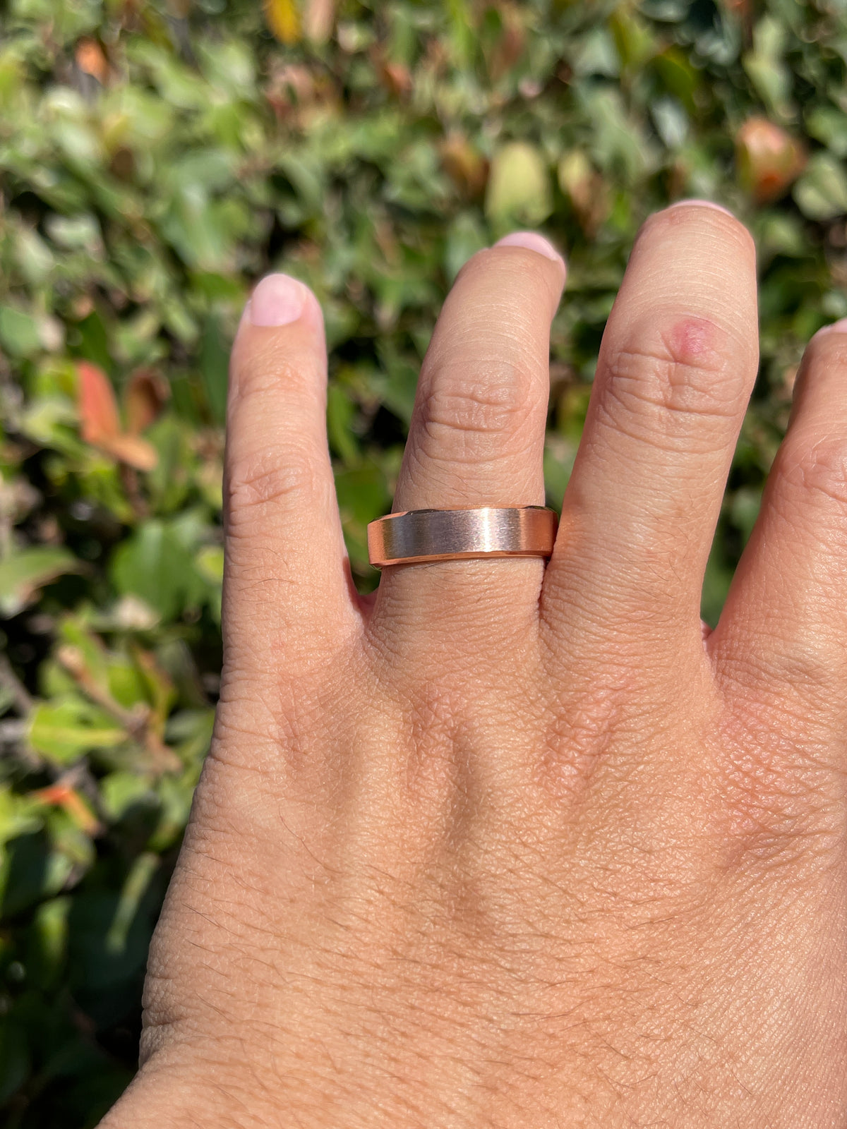 Men&#39;s Comfort Fit 7mm Brushed 14K Solid Gold Wedding Band MR006